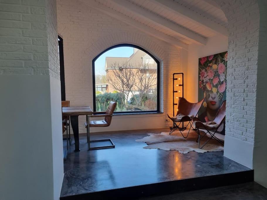 Historische Villa Mit Garten, Luxus 메어부쉬 외부 사진